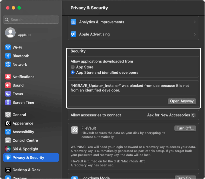 Settings window on MacOS with a rectangle highlighting the security section.